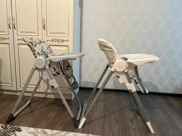 Стульчик для кормления 2 шт белый и серый