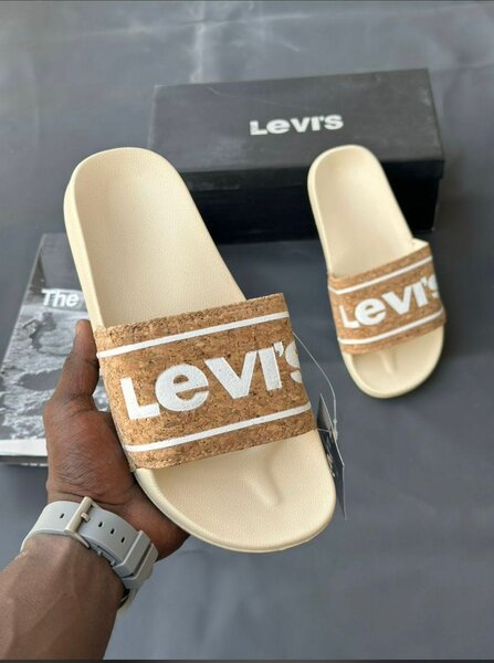 Sandales Levi's tendance unisexes