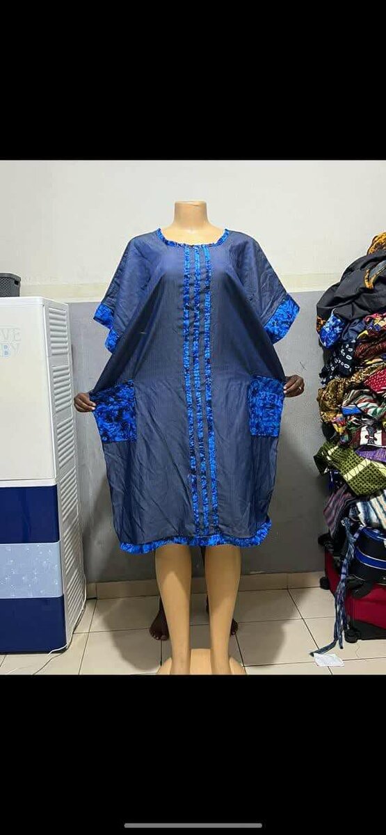 Robe disponible a 7000fr