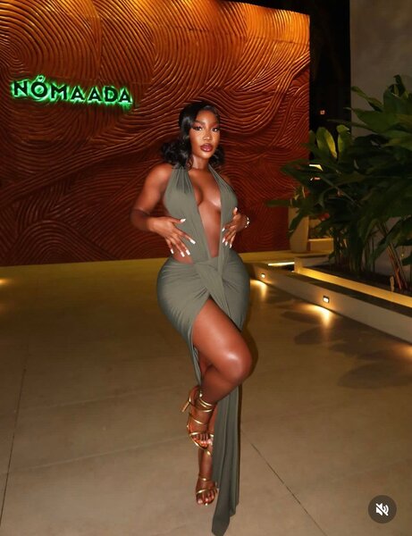 Robe élégante sans dos