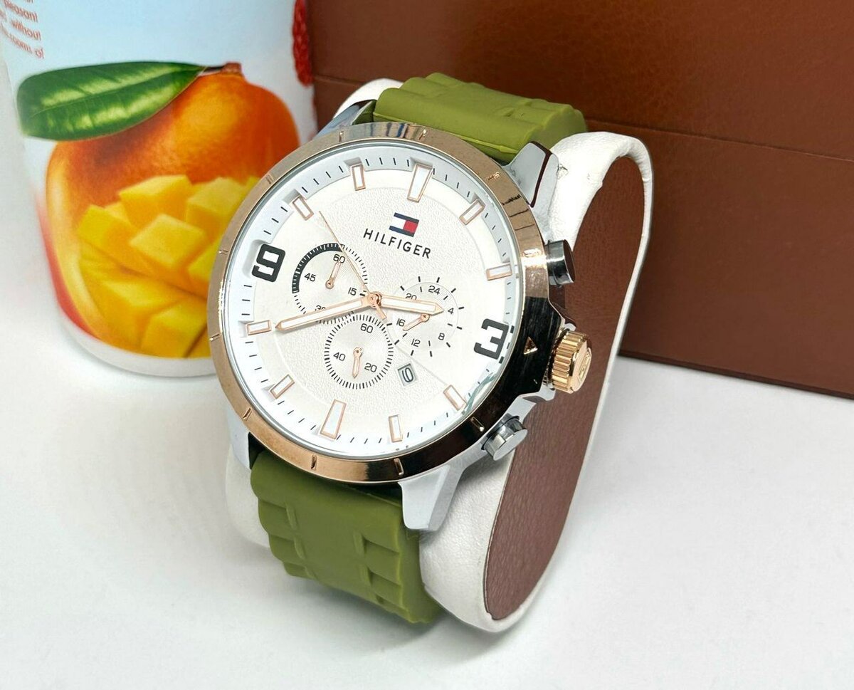Montre TOMMY HILFIGER (Homme)