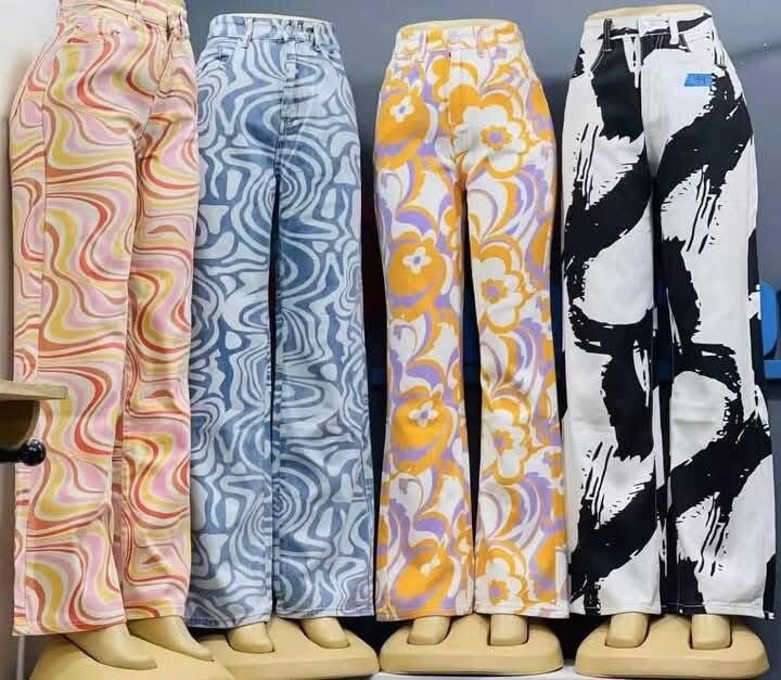 Pantalons larges tendance femme