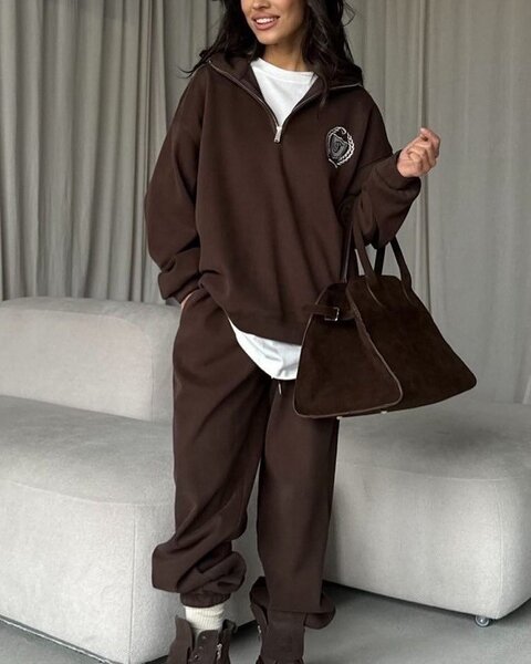 Спортивный костюм