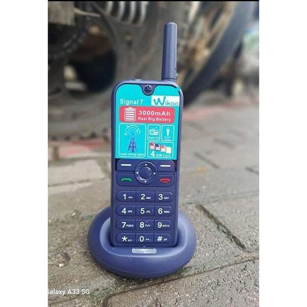 Téléphone portable fixe.