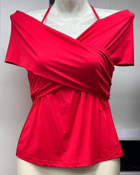 Топ с открытыми плечами