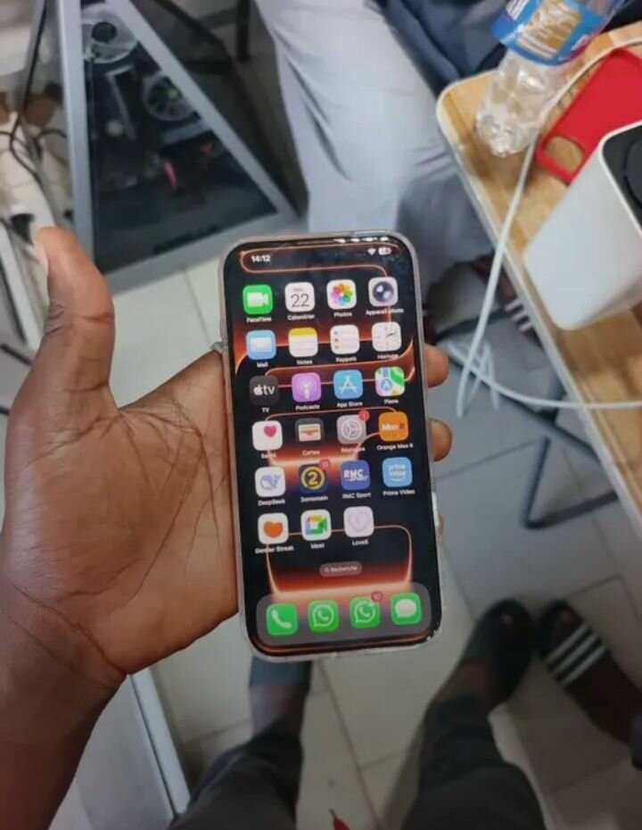 iPhone 13 avec coque élégante