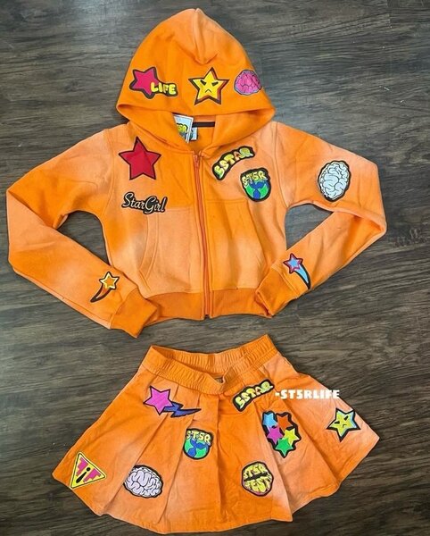 Long sleeve with skirt