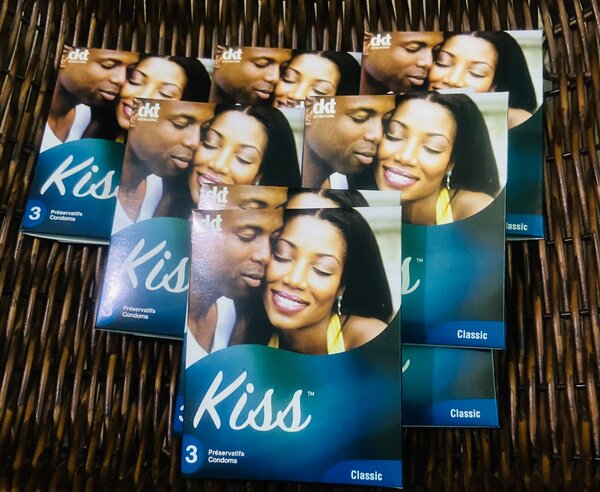 30 Préservatifs ( 10 paquets)