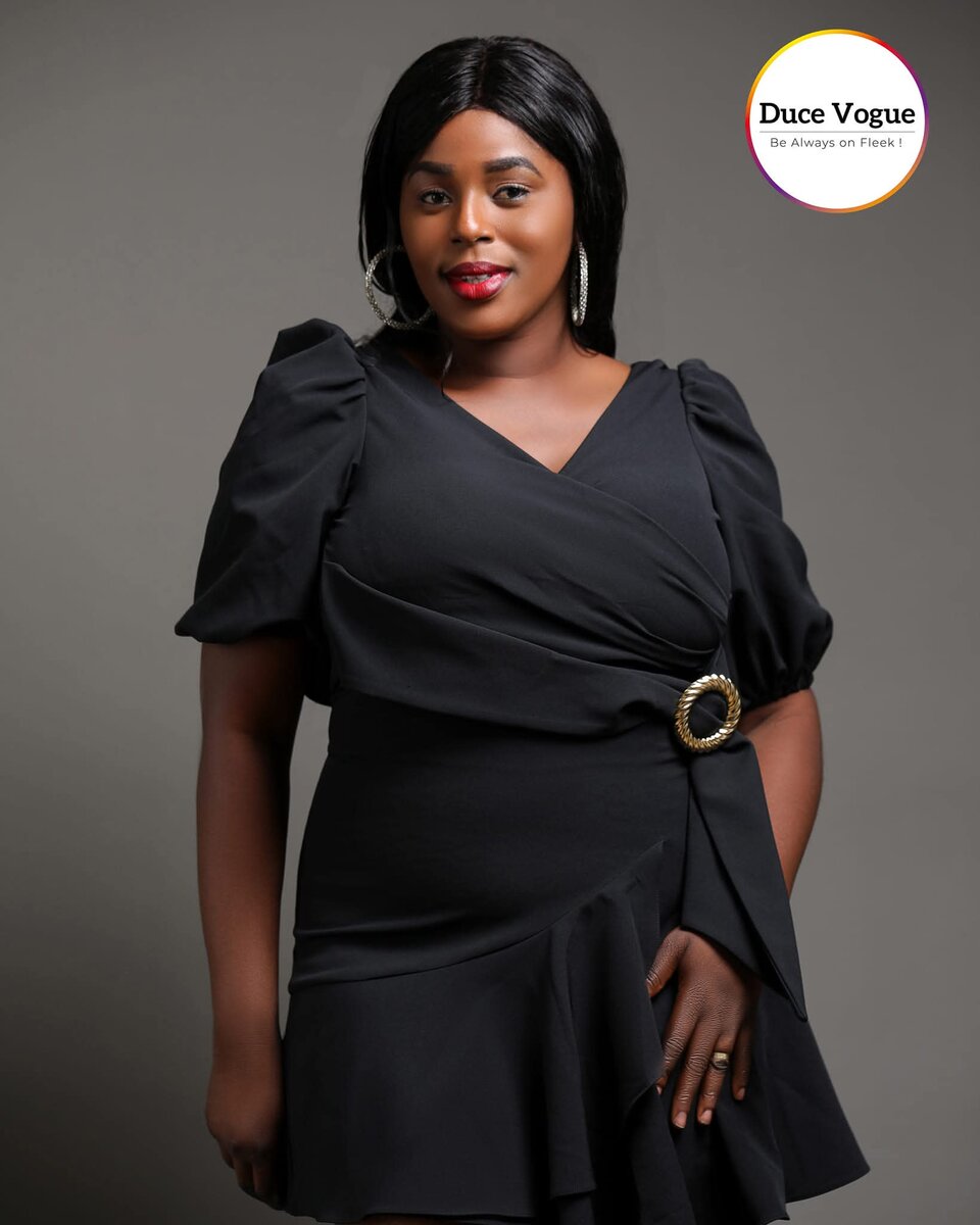 Robe Élégante Noire Femme