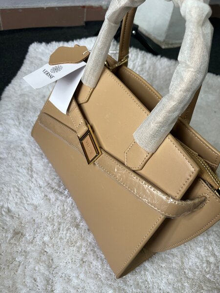 Sac à main élégant Versse