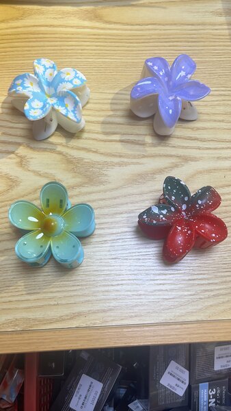 Pinces à cheveux florales et géométriques