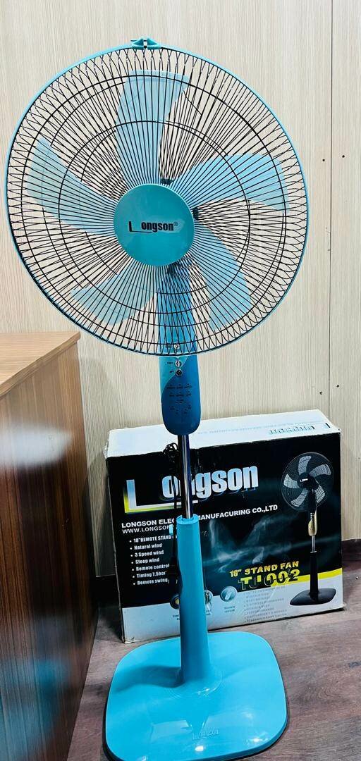 Ventilateur sur pied réglable