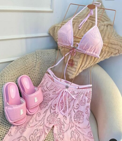 Ensemble plage rose élégant