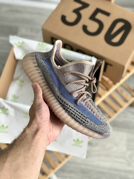 Yeezy boots v2