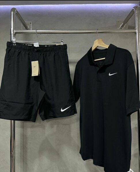 Ensemble sportif noir Nike