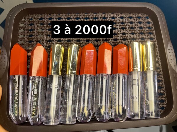 Lips oils and gloss coloré