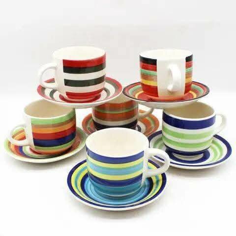 Lot de 6 tasses colorées