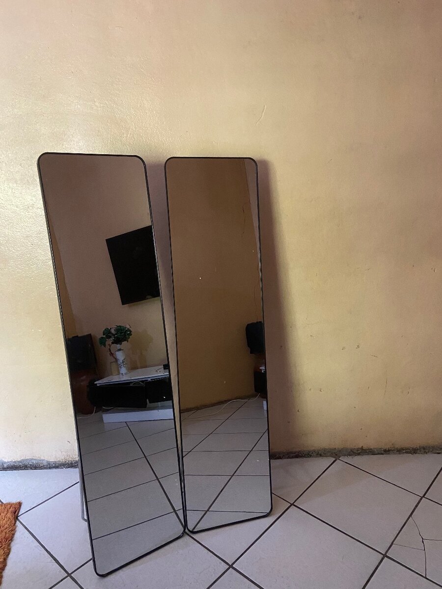 Stand alone mirrors