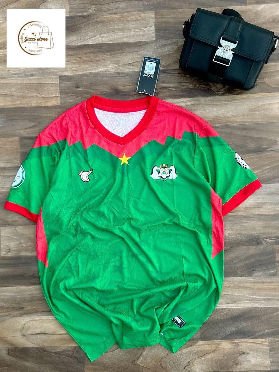 Maillot de foot aux couleurs vives