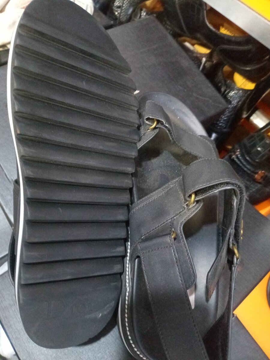 Luxury and high quality men sandals