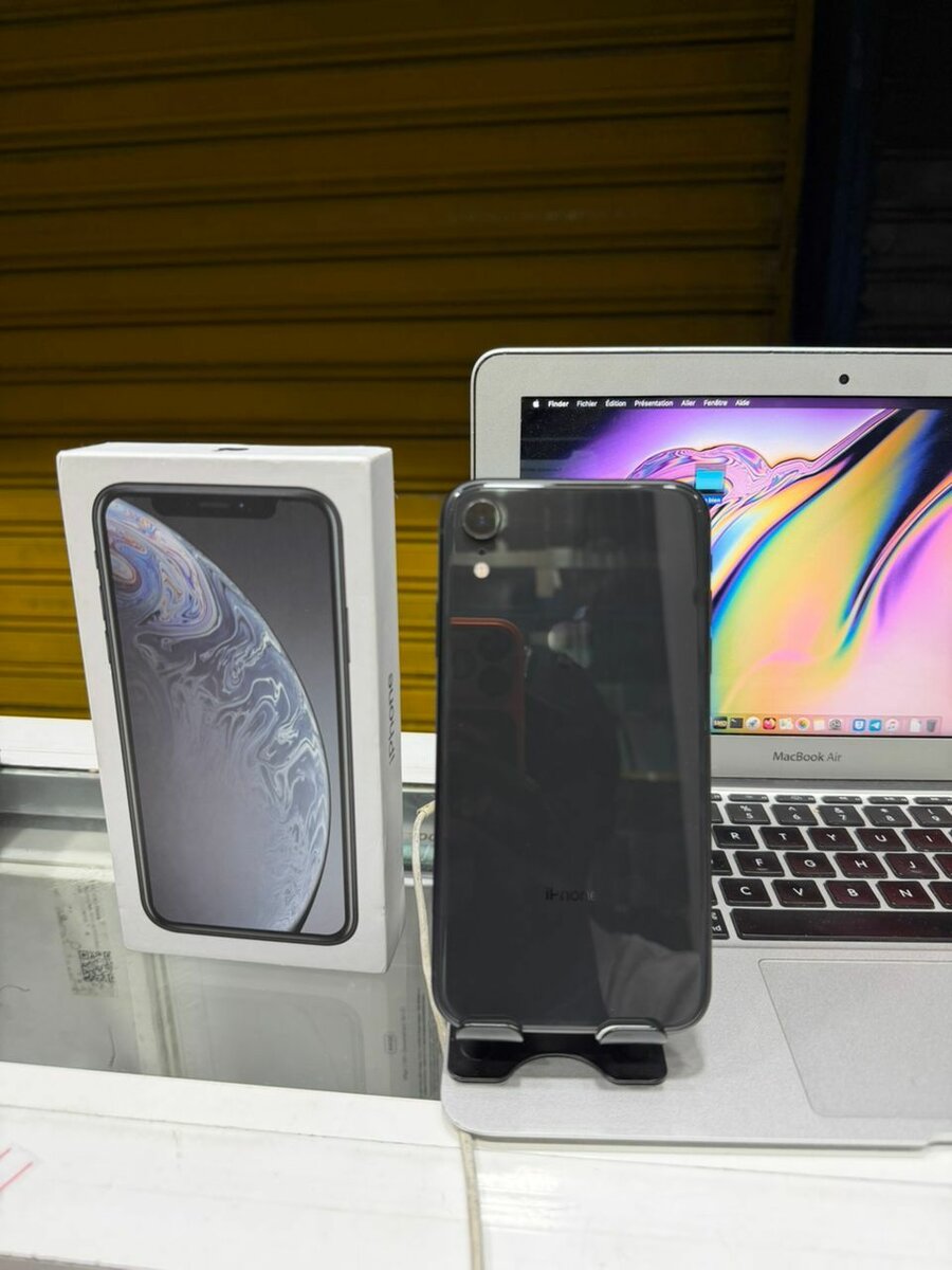 iPhone XR 64 Go 2nd main