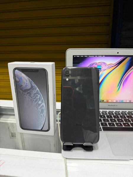 iPhone XR 64 Go 2nd main