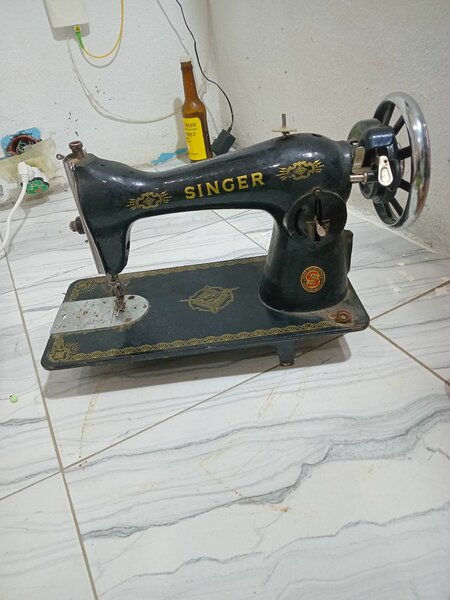 Machine à coudre vintage Singer