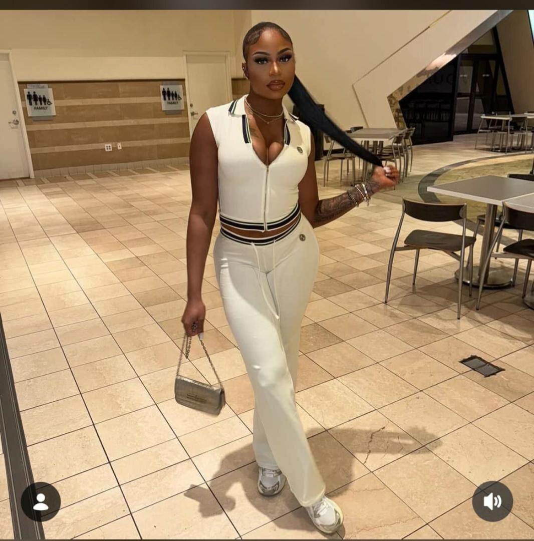 Ensemble de sport féminin moderne