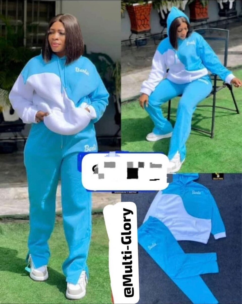 Ensemble de vêtement bleu