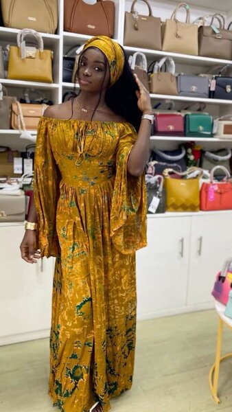 Robe longue imprimée élégante