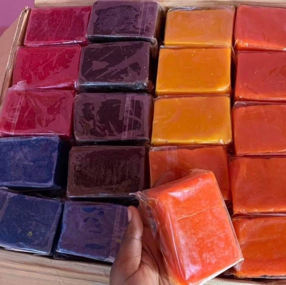 Savon naturel coloré