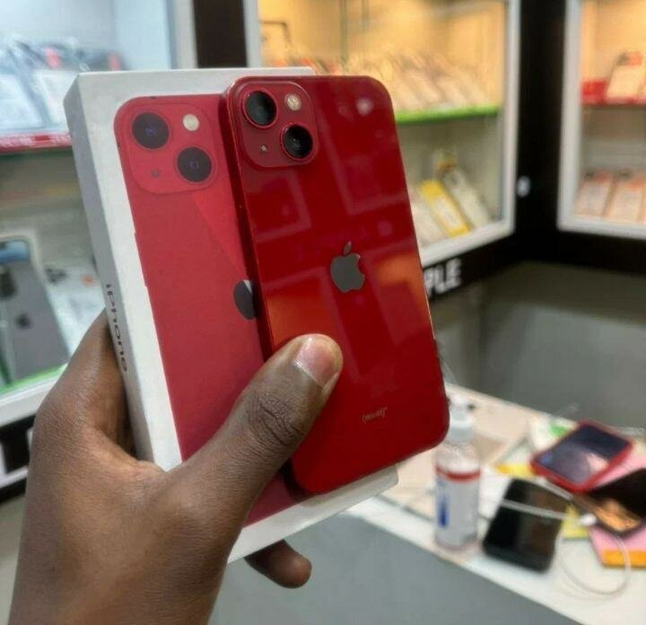 iPhone 13 Rouge Neuf