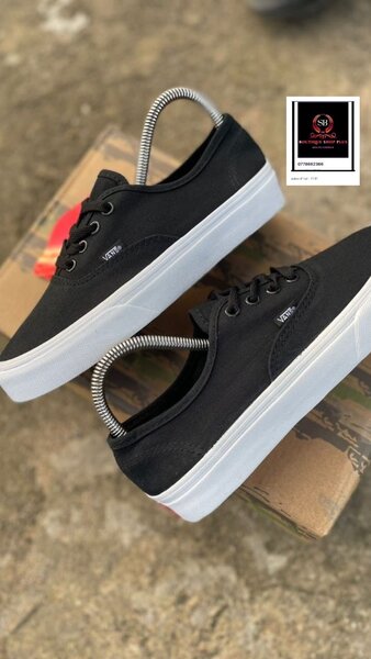 Basket vans  original avec sa boîte