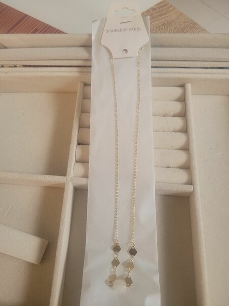 Collier en acier inoxydable élégant