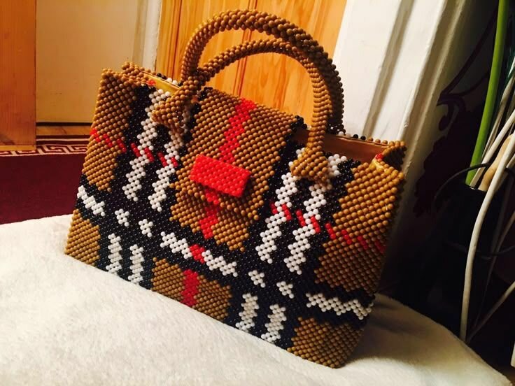 Sac à main en perles stylé