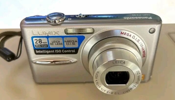 Appareils photo numériques compacts