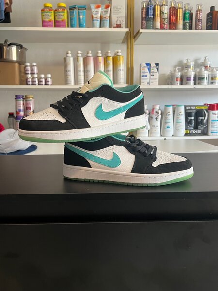 Baskets basses en cuir élégantes