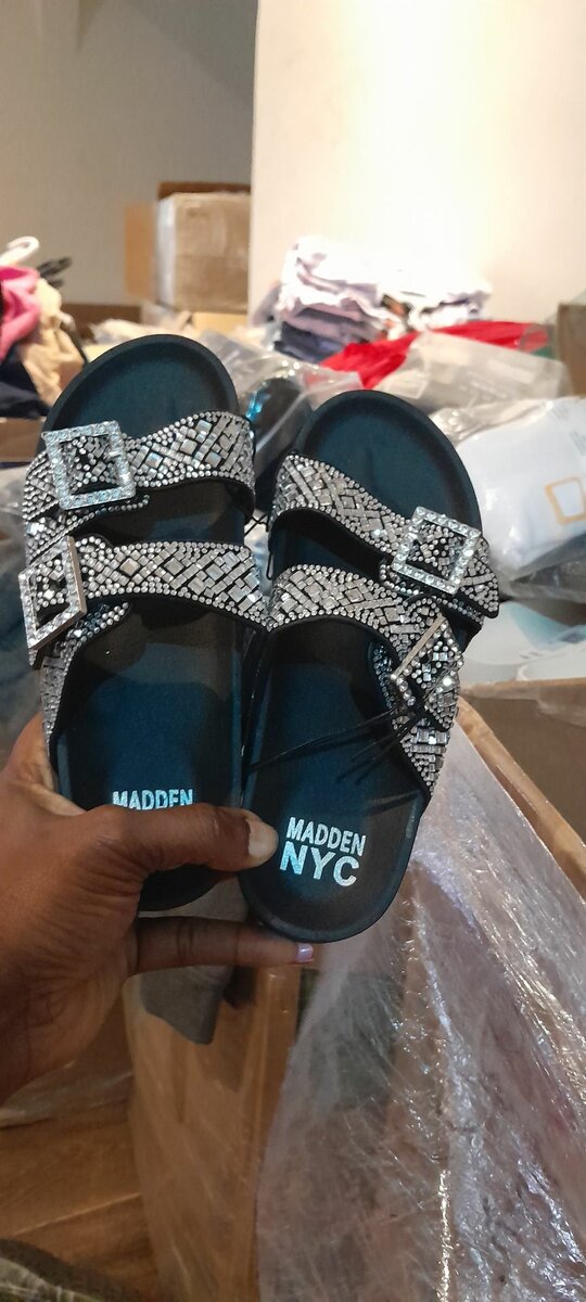 Madden NYC Kids Embellished Footbed Sandals, size 1
