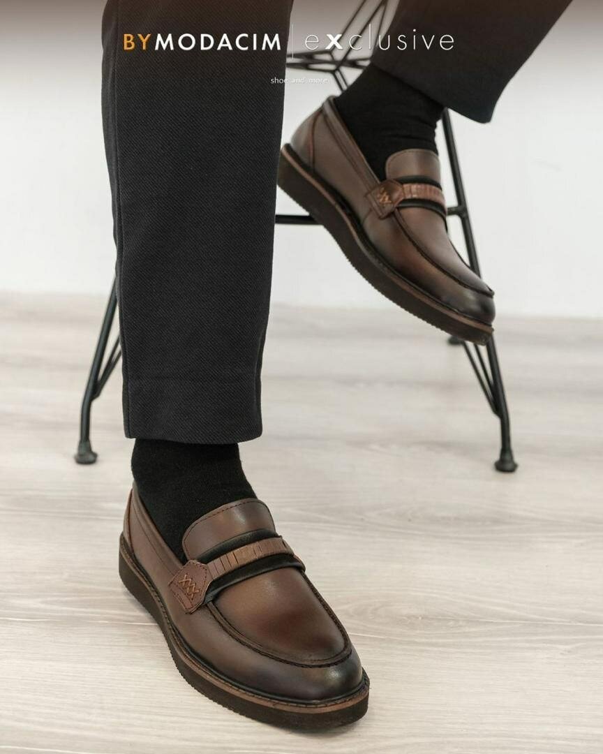 Belles paires de mocassins pour hommes