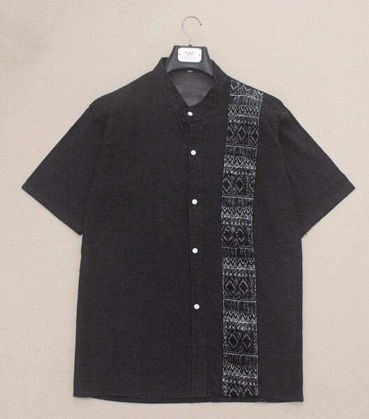 Chemise manche courte avec bande verticales