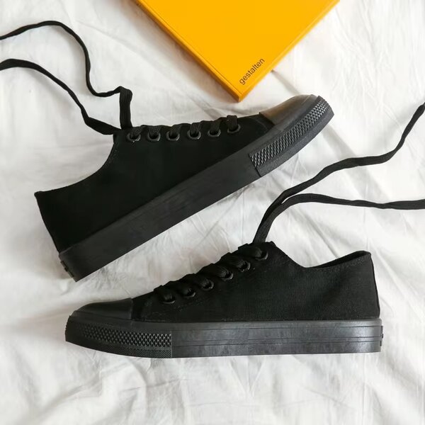 Baskets Noires Classiques Unisexes