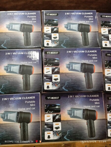 Aspirateur de poussières véhicule & maison