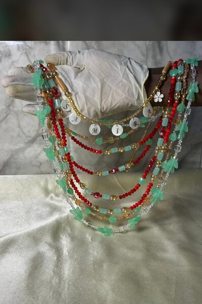 Collier multicouche élégant