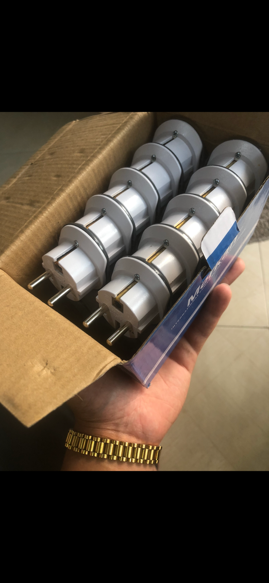 Adaptateur secteur de voyage