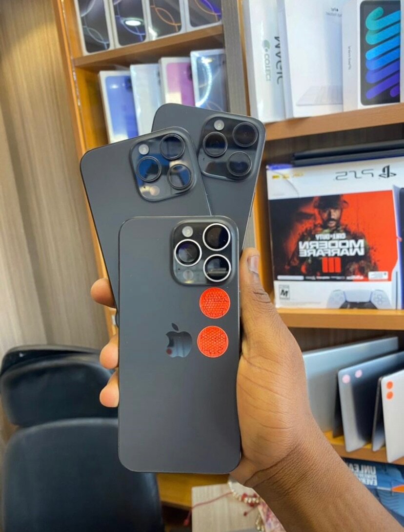 iPhone 15pro max (UK)