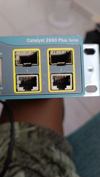 Switch Cisco Catalyst 2960 Plus