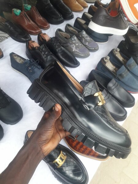 Mocassins en cuir noir élégants