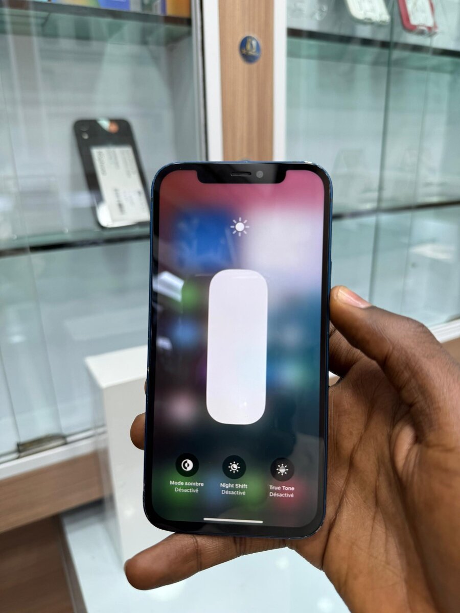 iPhone 12 64G ( sans id )