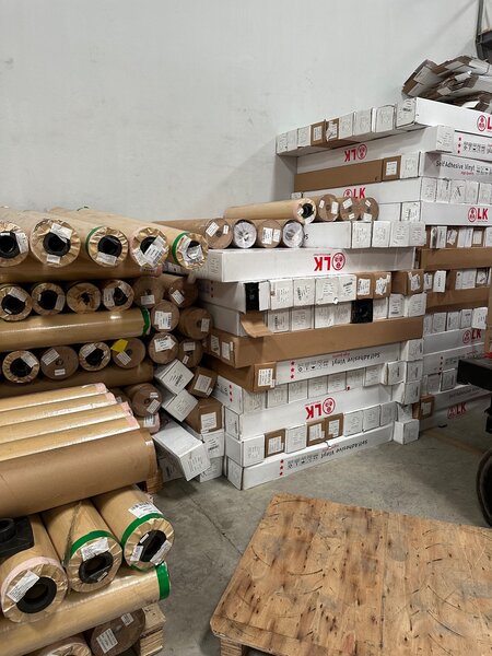 Vynil brillant et bâche enduite