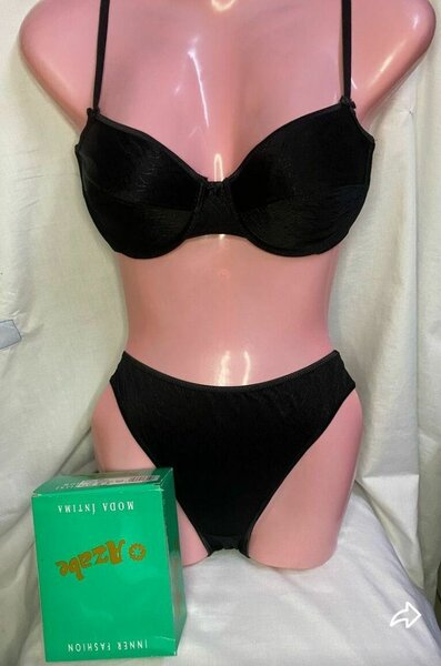 Ensemble lingerie noir élégante